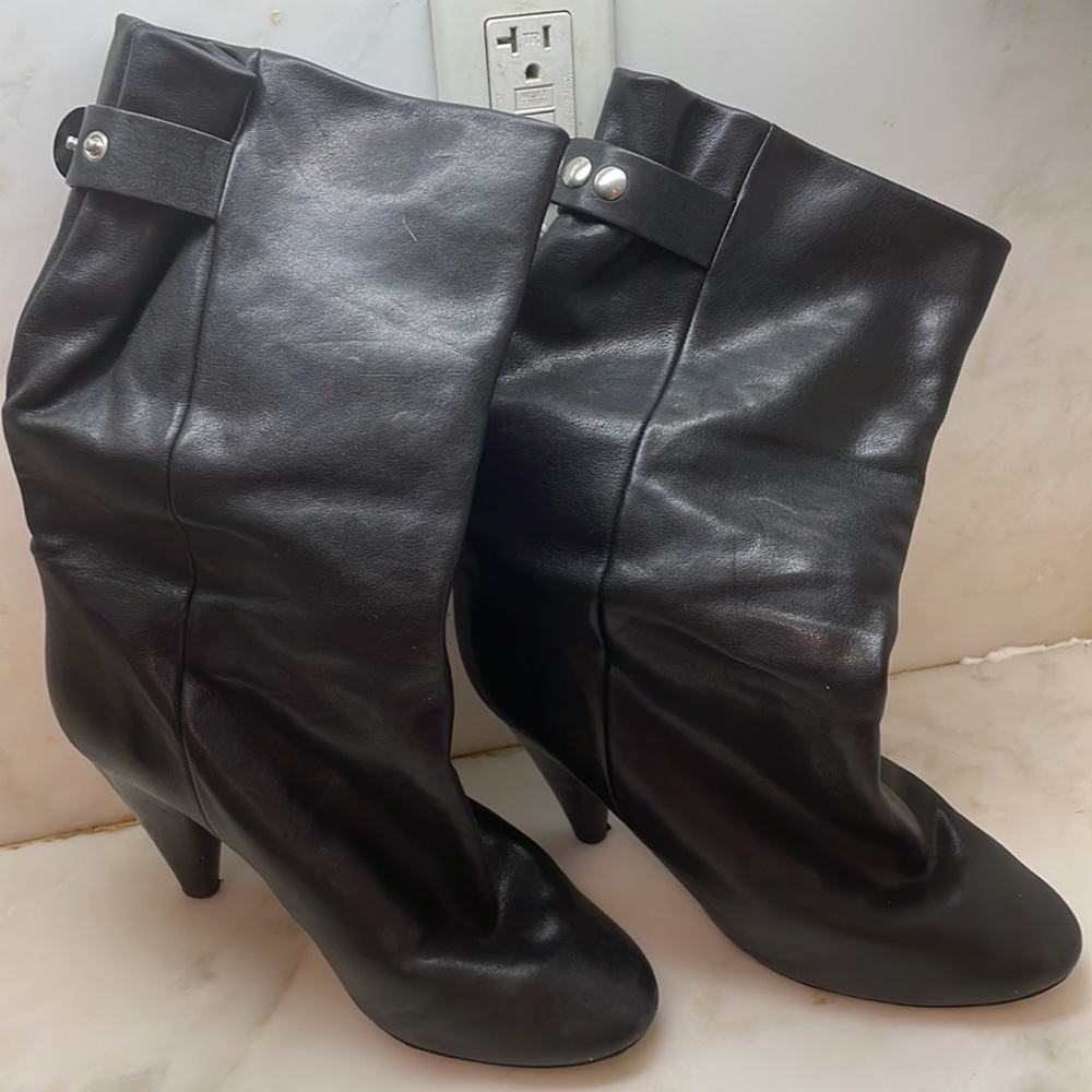 Excellent condition Isabel Marant wrinkle-effect Lakfee boots in supple leather